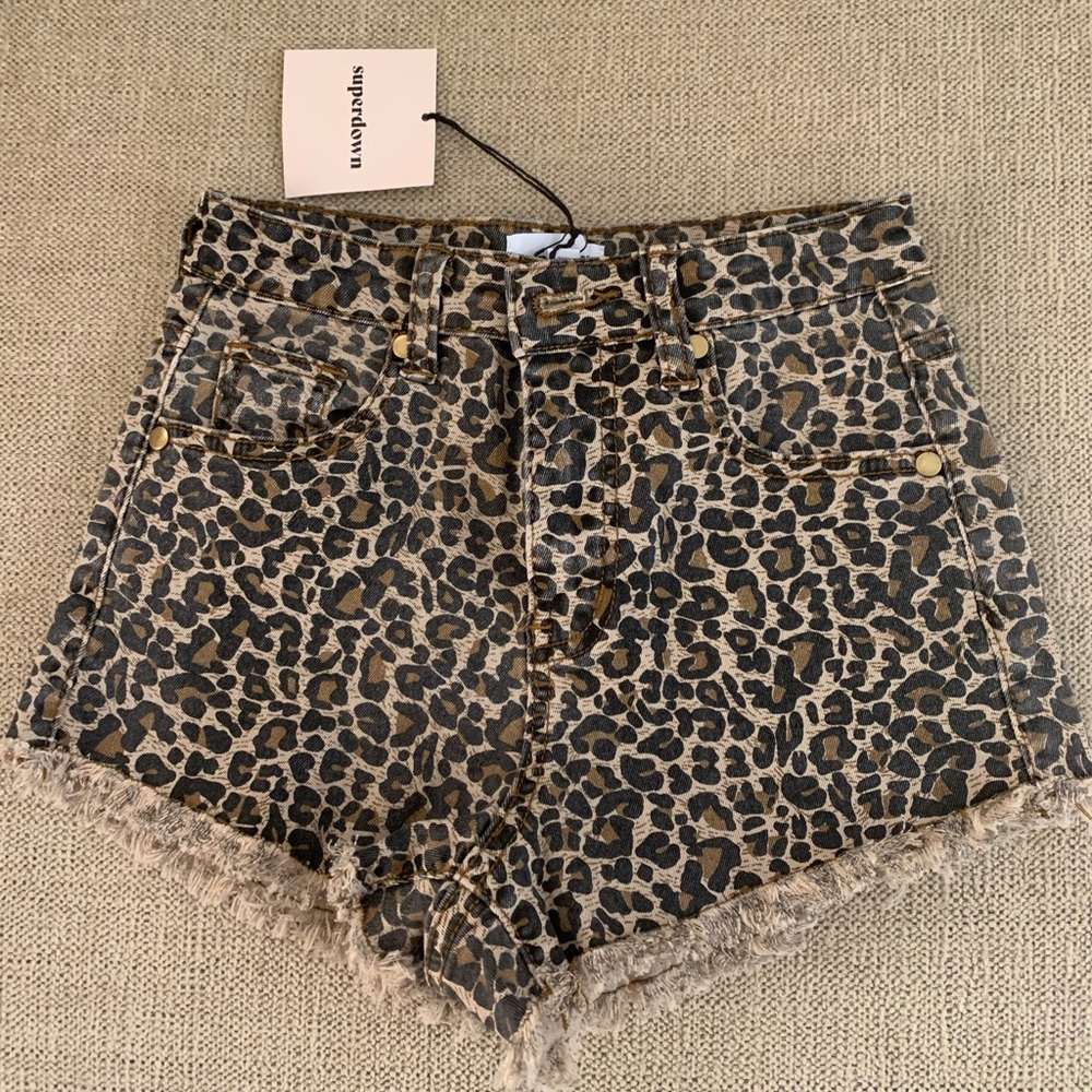 Superdown cheetah print shorts (NWT)